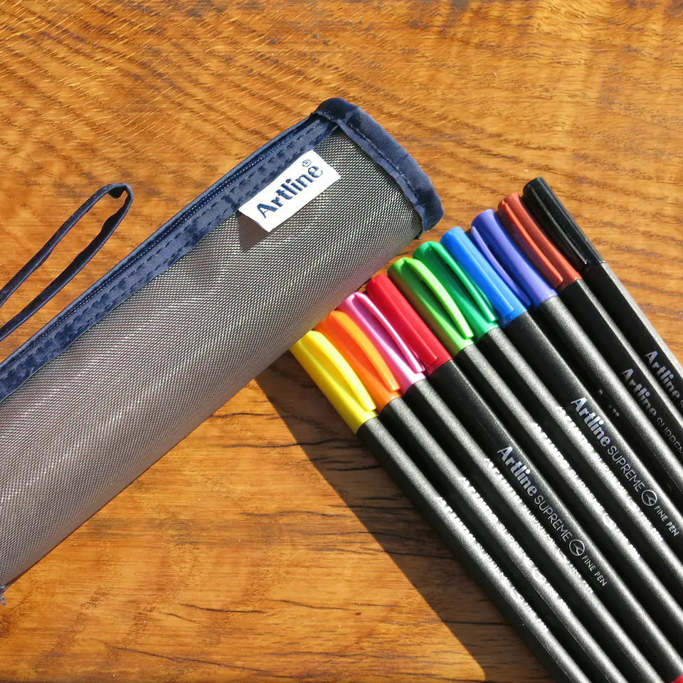 Set 10 fine pen + estuche Artline 1