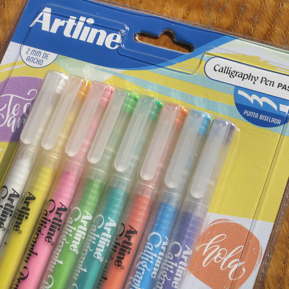 Calligraphy Pen 2.0 Artline 3