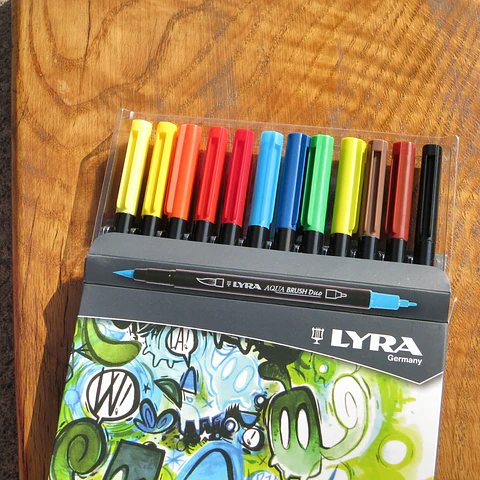 Lyra aqua brush duo