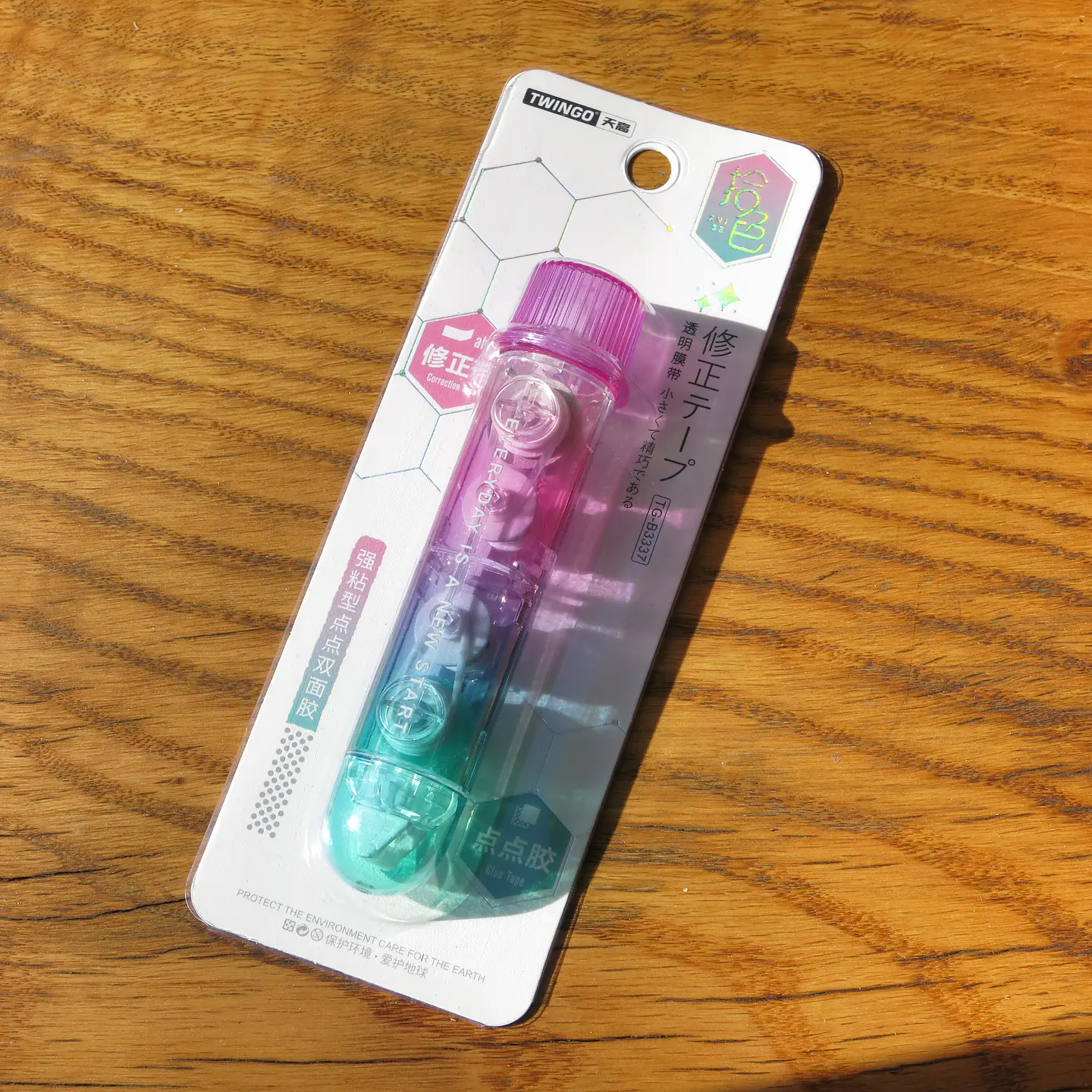Corrector + Pegamento en cinta 4
