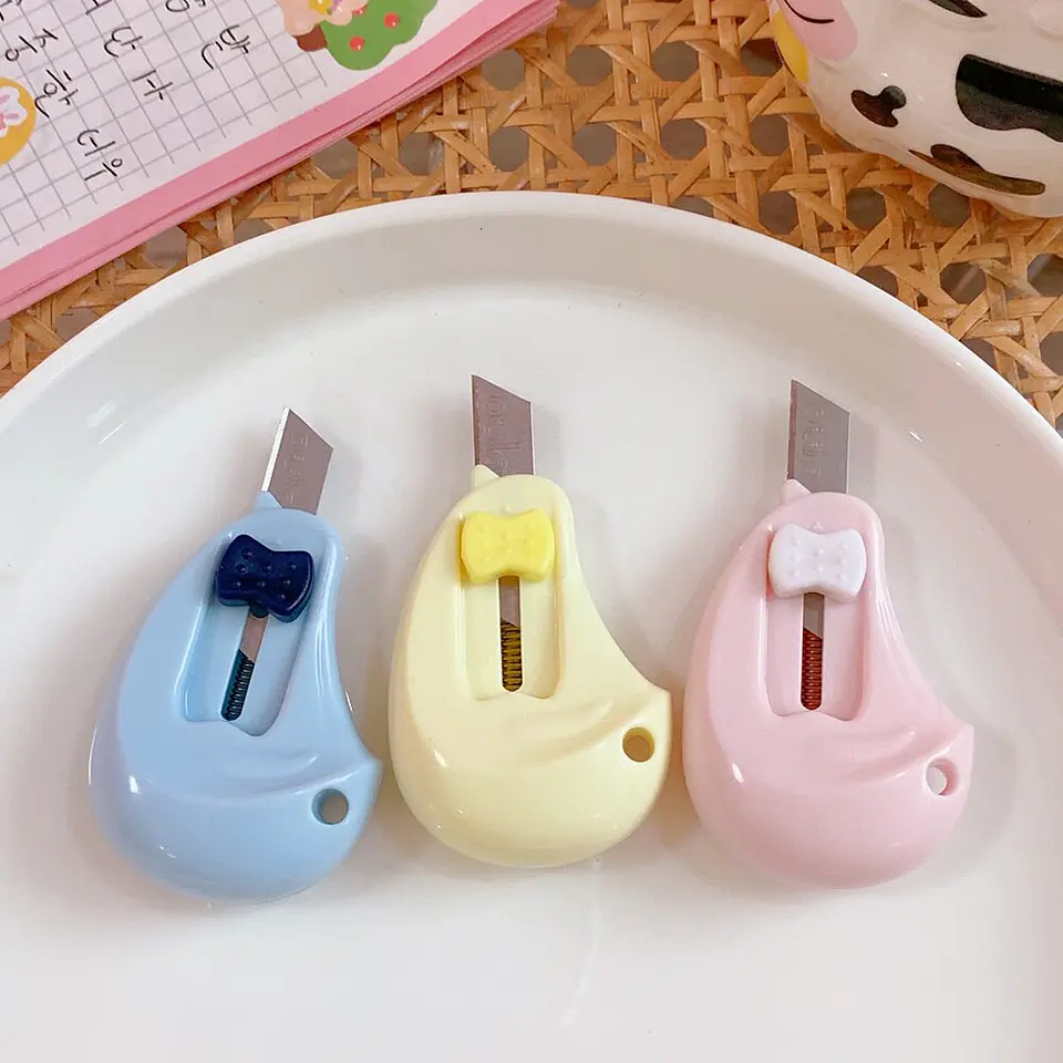 Mini corta cartón cutter pollito 1