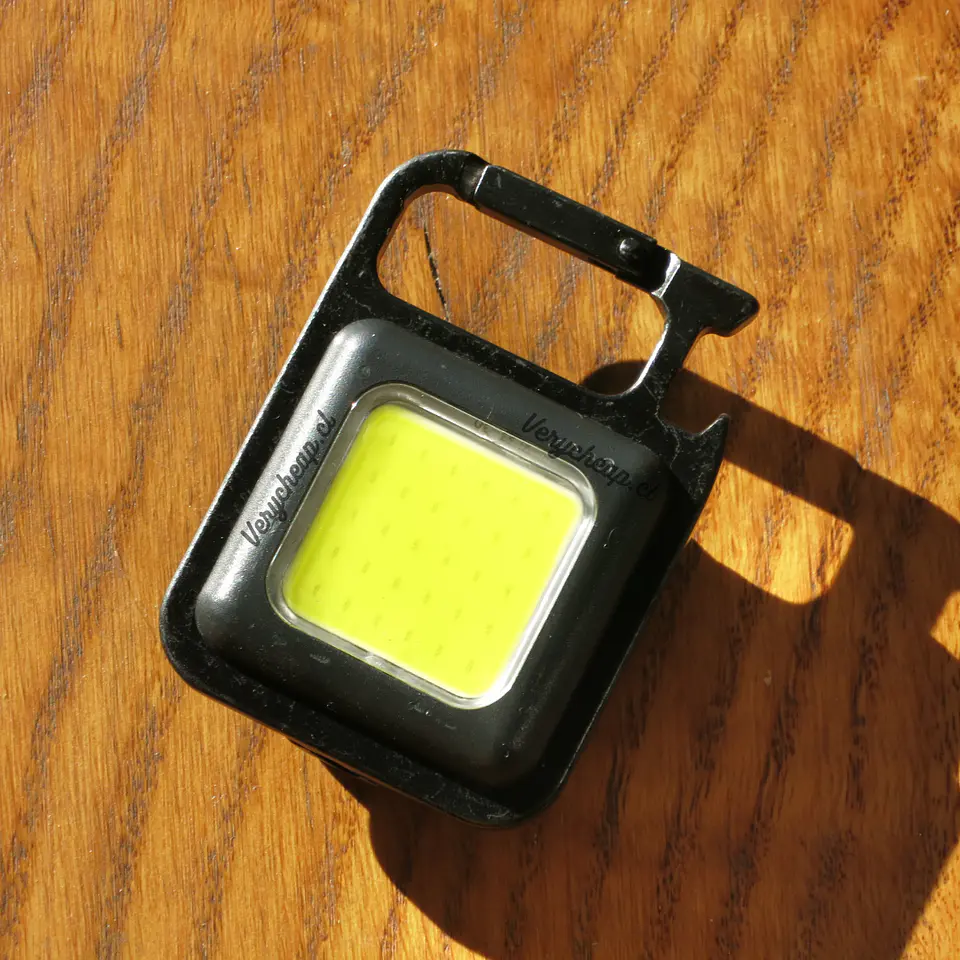 Mini linterna clip 1