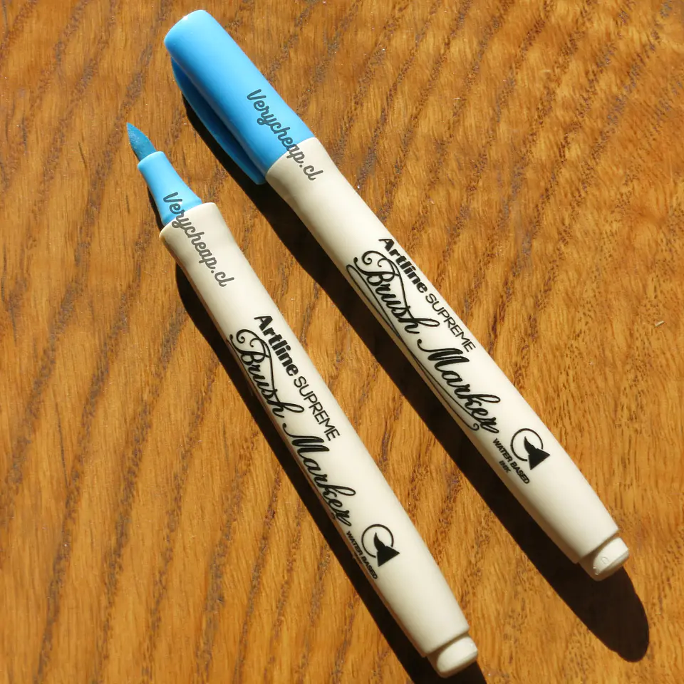 Artline supreme brush marker 3