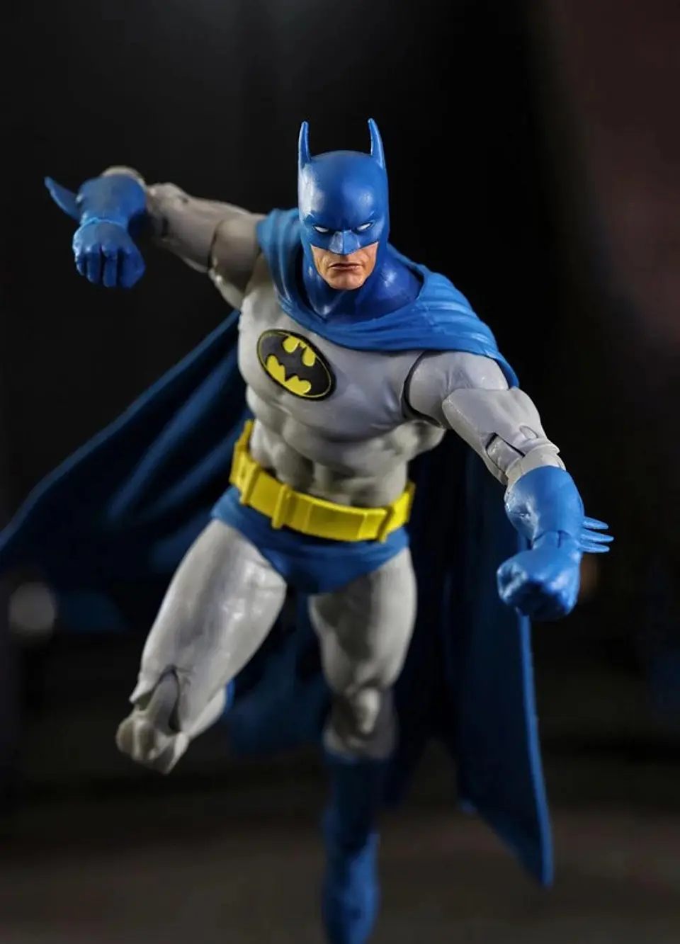[PREVENTA] BATMAN: KNIGHTFALL - DC MULTIVERSE 3