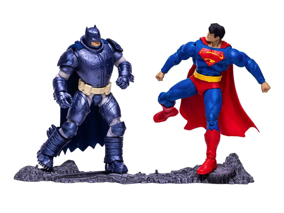 SUPERMAN VS ARMORED BATMAN MULTIPACK - DARK KNIGHT RETURNS -DC MULTIVERSE 2