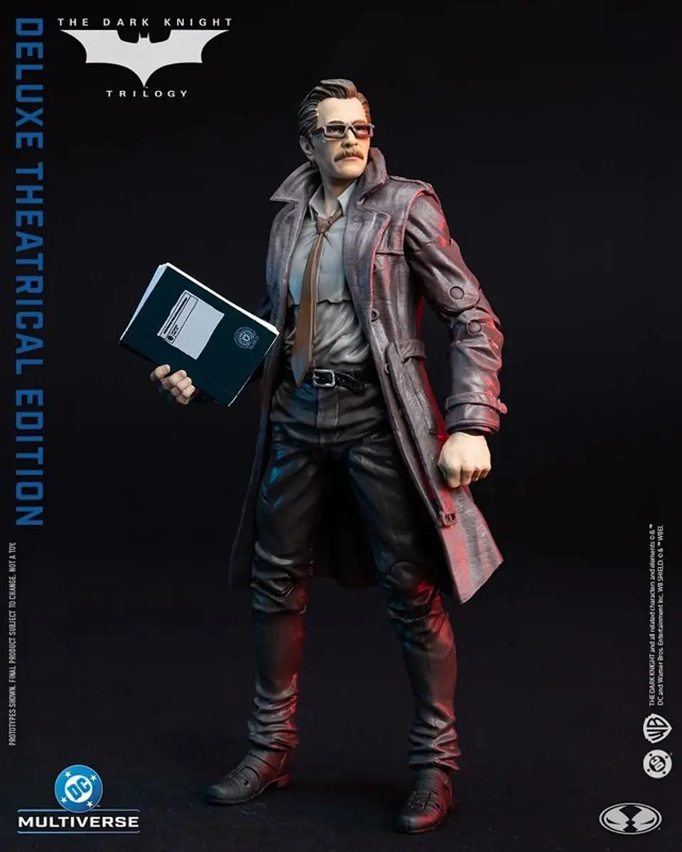 [PREVENTA] COMMISSIONER JAMES GORDON - THE DARK KNIGHT (2008) - THEATRICAL DELUXE - DC MULTIVERSE 2