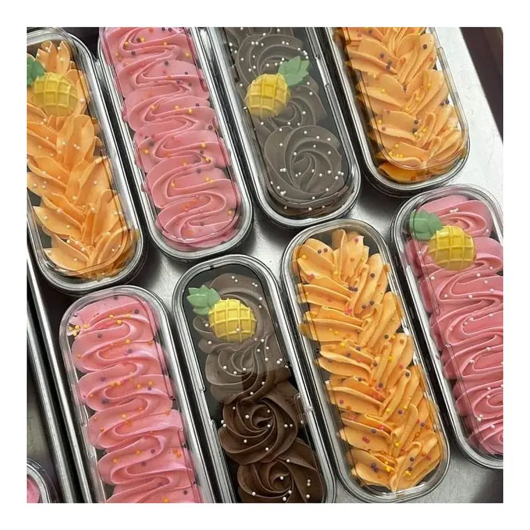 Mini Molde Rectangular de Aluminio Celeste con Tapa (24 unidades) 5