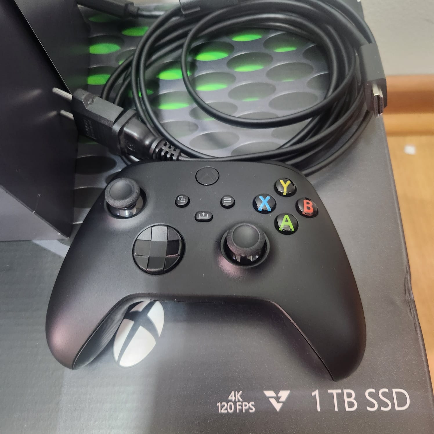 Consola Xbox Series X Color Negro - Excelente estado (Usada- formateada) 3