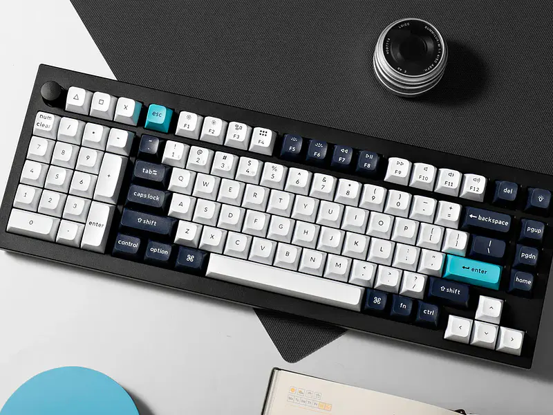 ¿Qué teclado gamer es ideal para jugadores zurdos?
