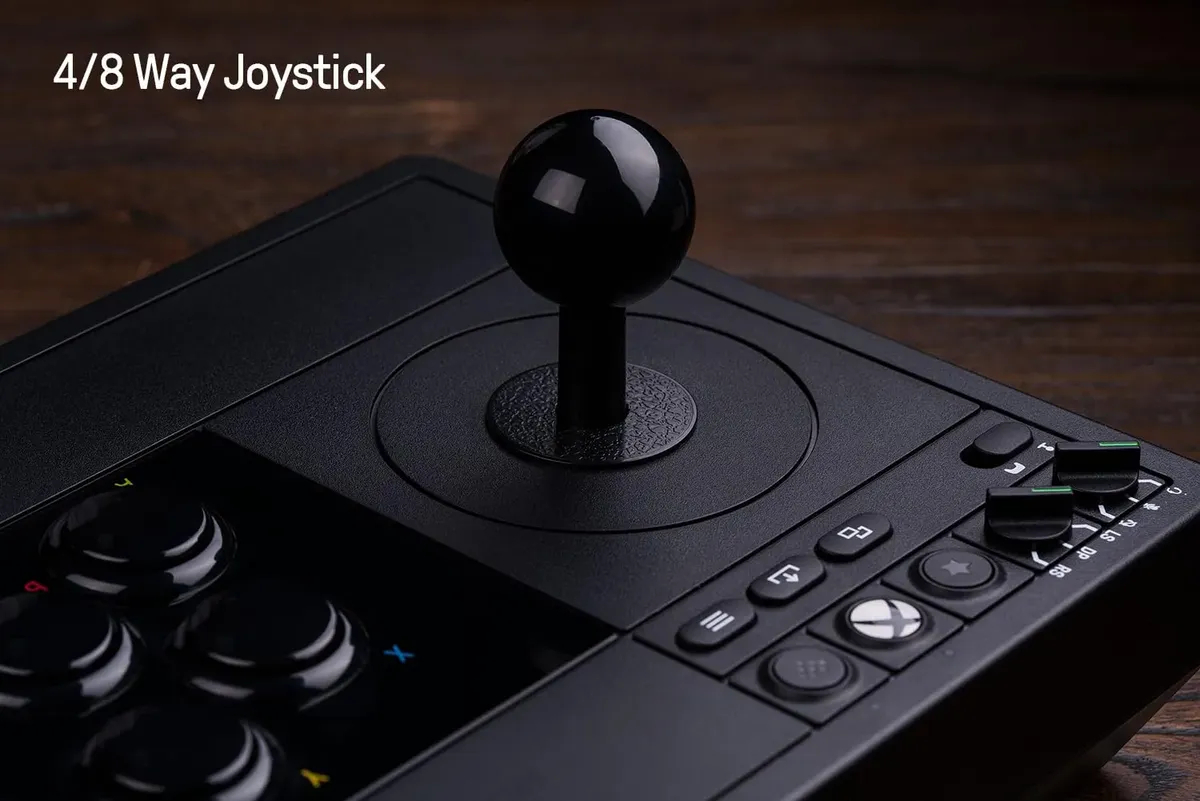 Arcade Stick 8BitDo para Xbox Black Hall Effect Inalámbrico USB-C para Xbox Series X|S, Xbox One y PC 4