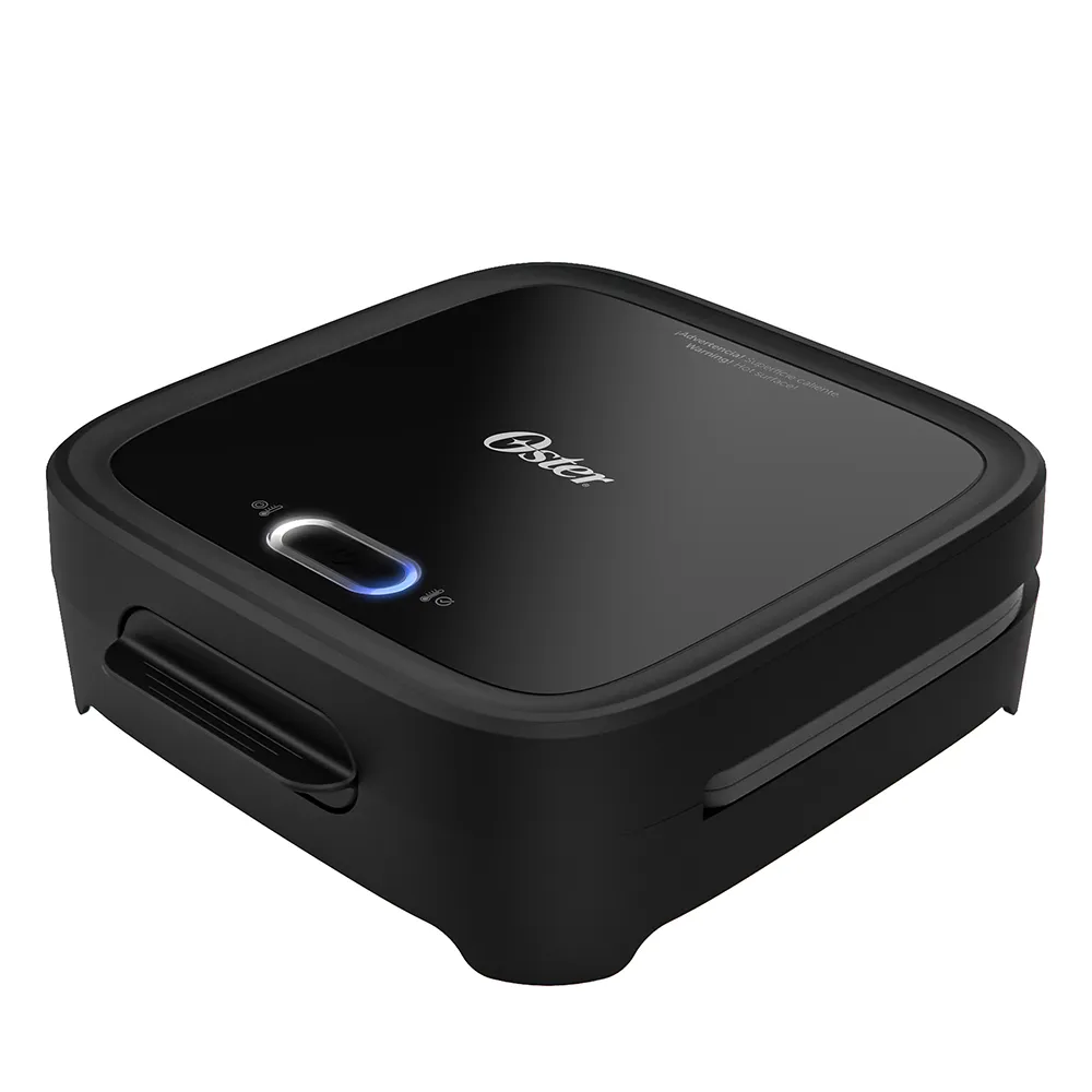 Oster® Sandwichera Compacta CKSTSM400 con Placas Profundas – Color Negro 3