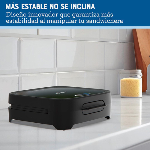 Oster® Sandwichera Compacta CKSTSM400 con Placas Profundas – Color Negro 10