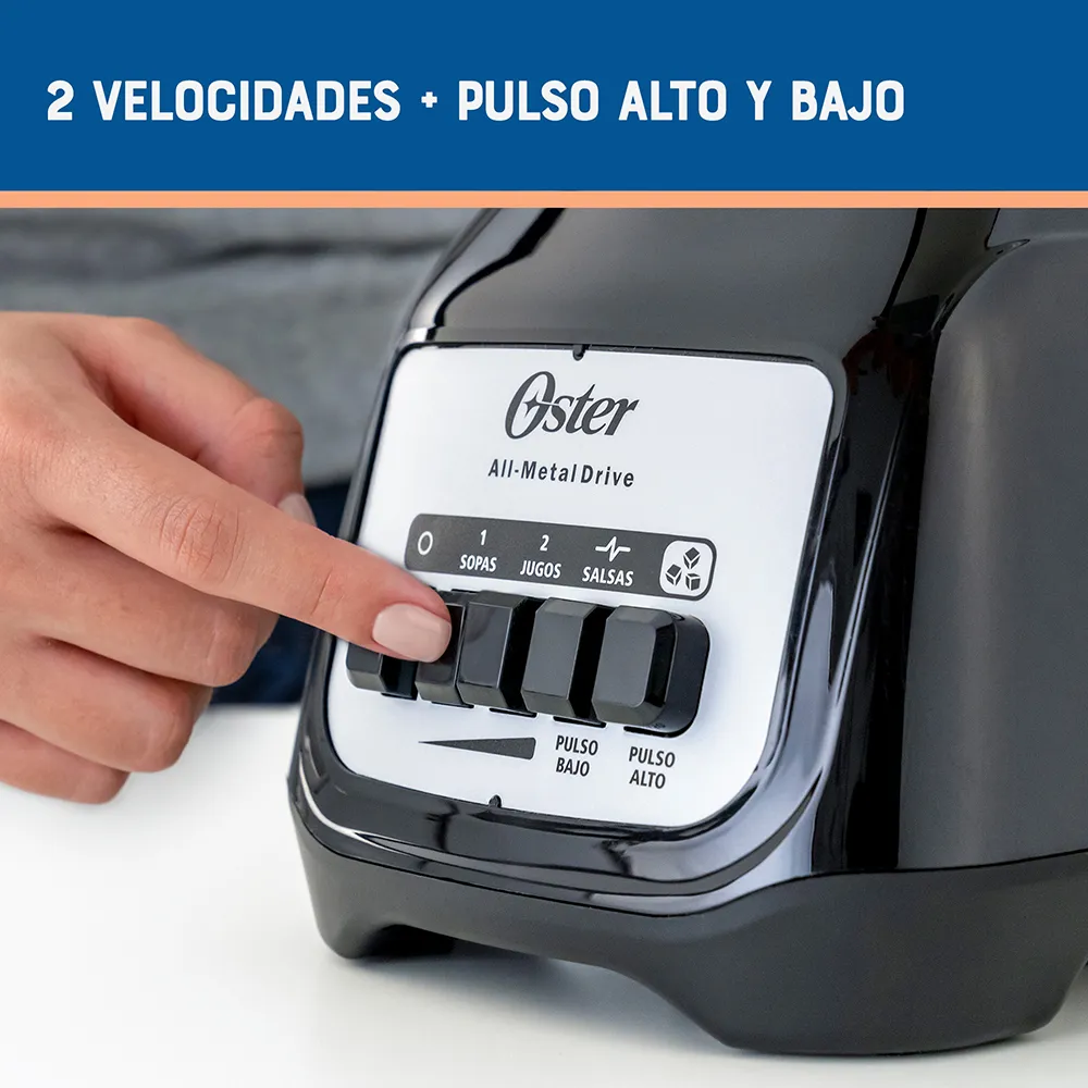 Licuadora Oster® 2 velocidades más pulso y vaso de vidrio BLSTKAGBPB 2