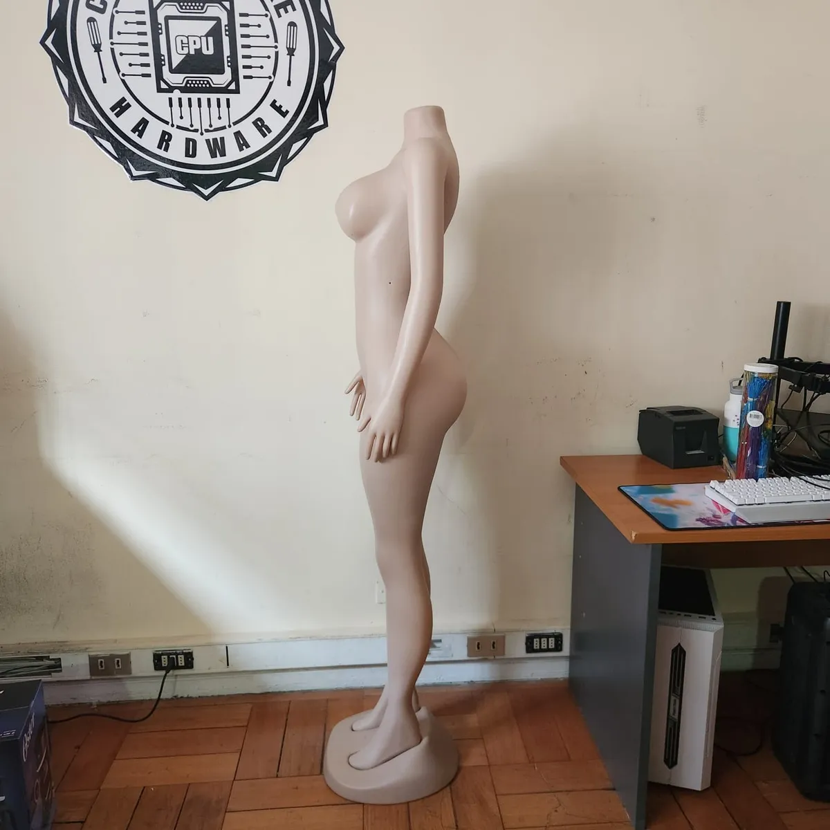 Maniqui De Dama Beige 3