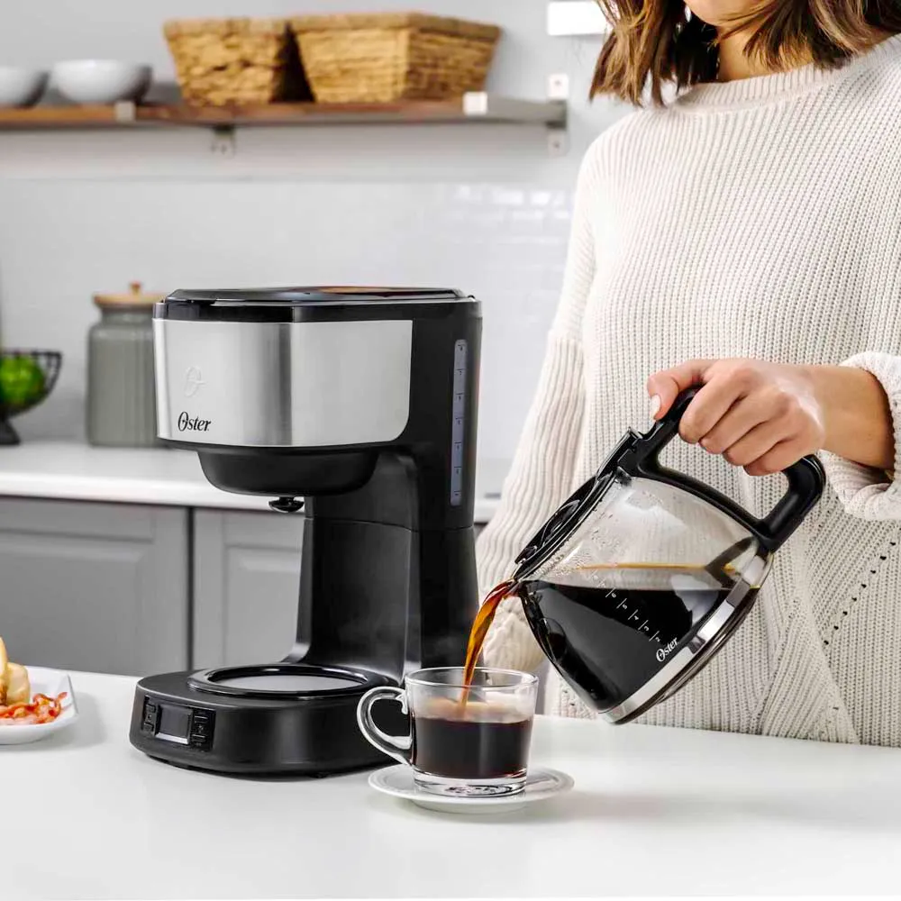 Cafetera  Oster® 8 tazas en acero inoxidable 3
