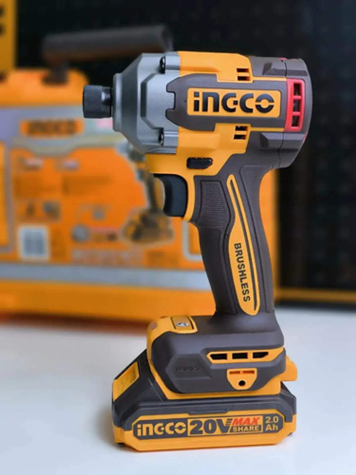 Atornillador De Impacto Bl 285 Nm Ingco + 2 Bat Cirli2028 4
