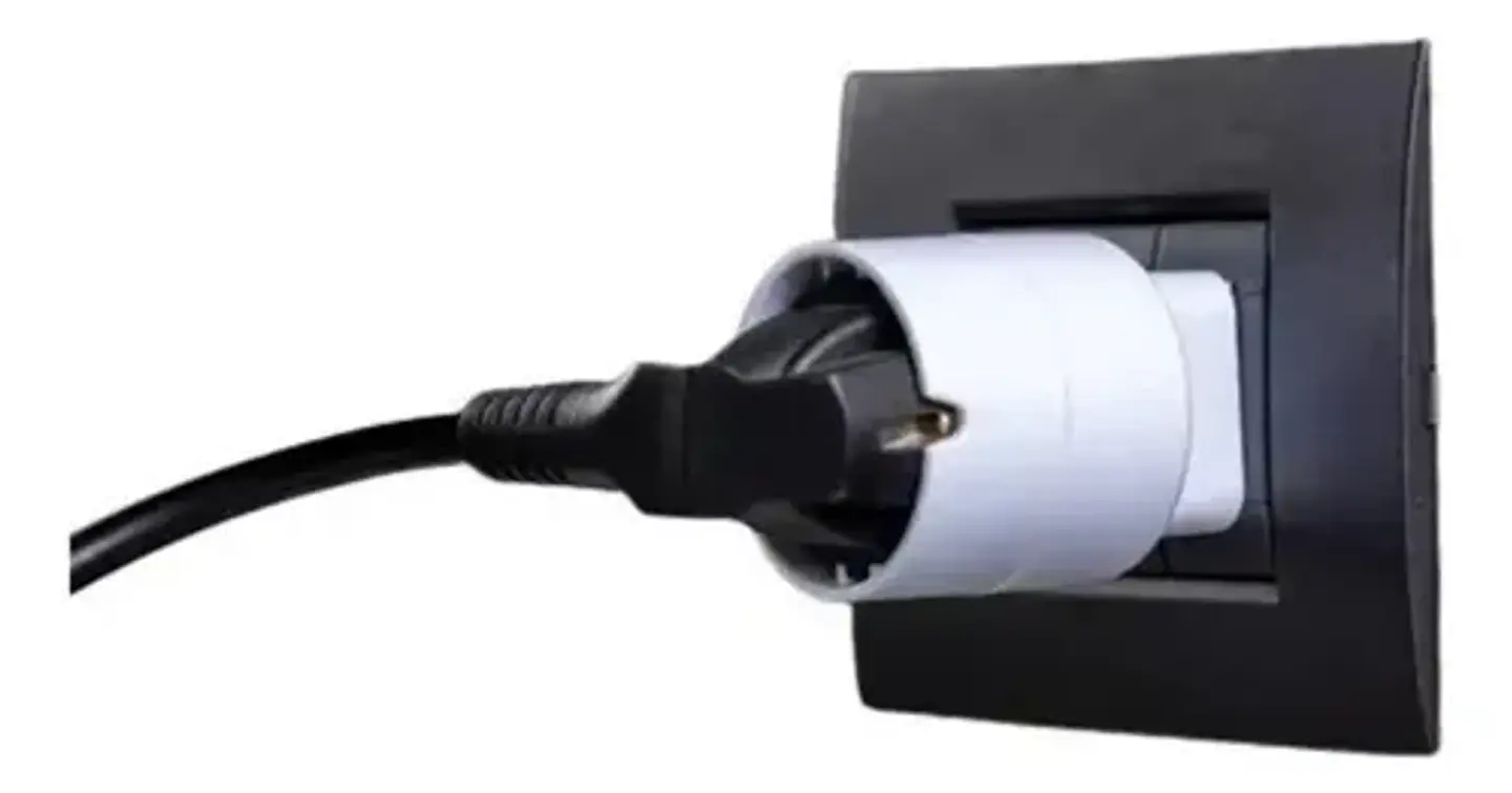 Adaptador De Corriente Enchufe Schuko Tipo L 10a/max 1500w 4