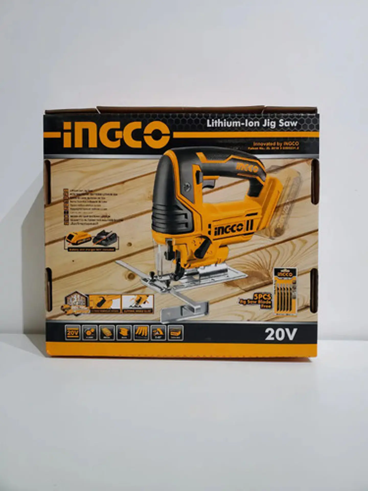 Sierra Caladora Inalámbrica Ingco 20v + 5 Sierras Cjsli8501 2