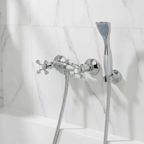 Llave Combinación Ducha Bonn Taumm Con Flexible Mango Ducha Cromado Cromado Brillante