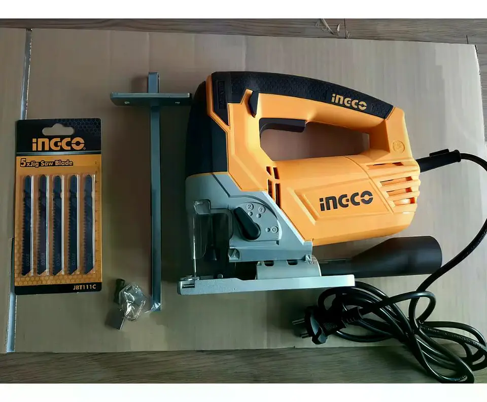 Sierra Caladora Eléctrica Ingco 800w + 5 Sierras + Accesorio 16