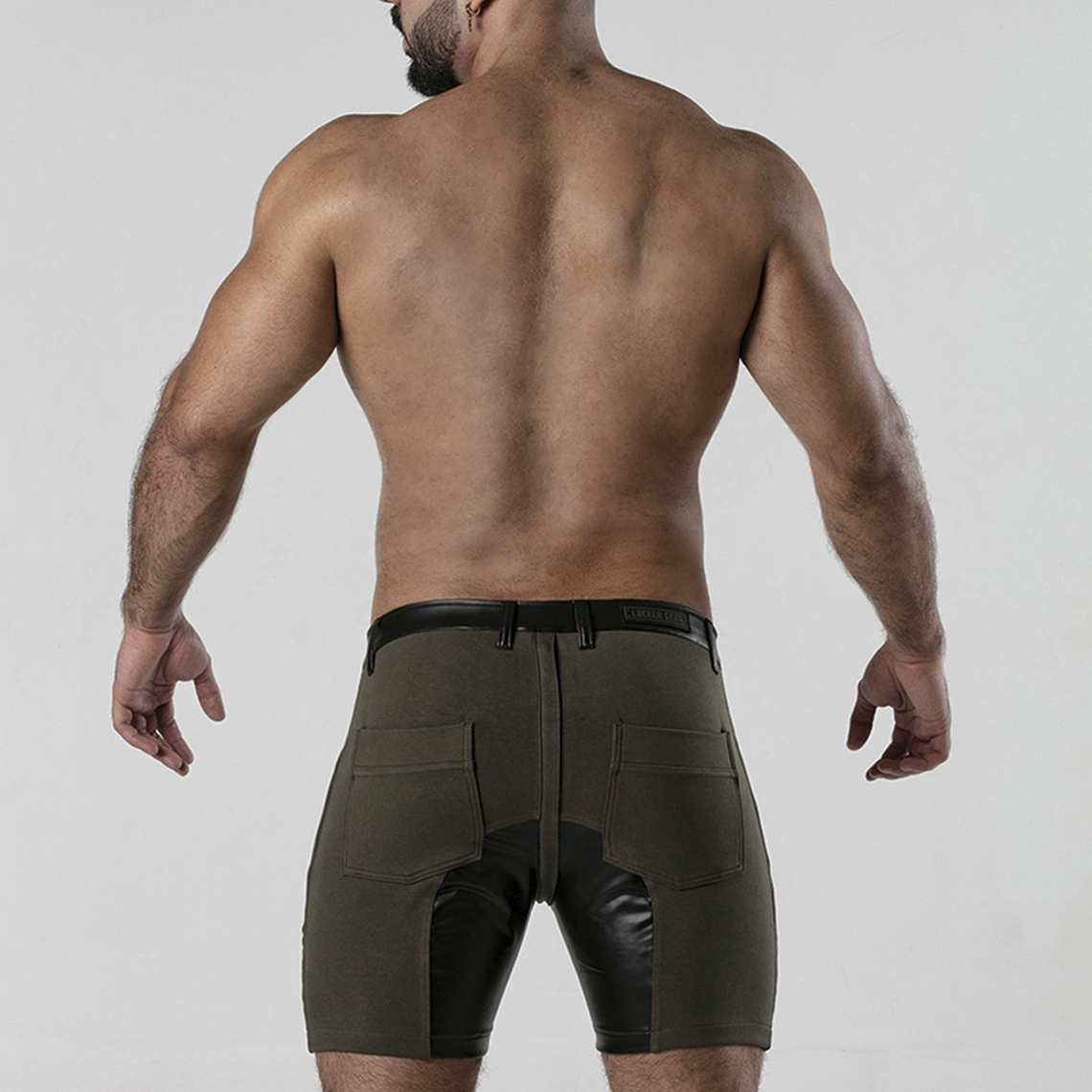 CALÇÃO PERNEIRA 5 POCKET CHAP SHORT CAQUI LOCKER GEAR - 44 XXL 2