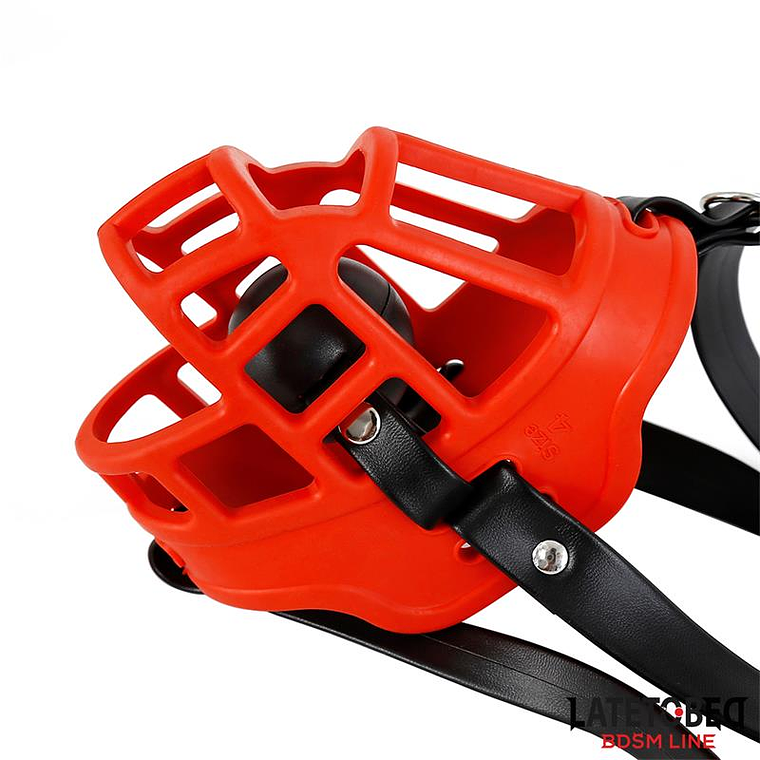 Latetobed ​​Muzzle | Red Breathable Gag Collar 4
