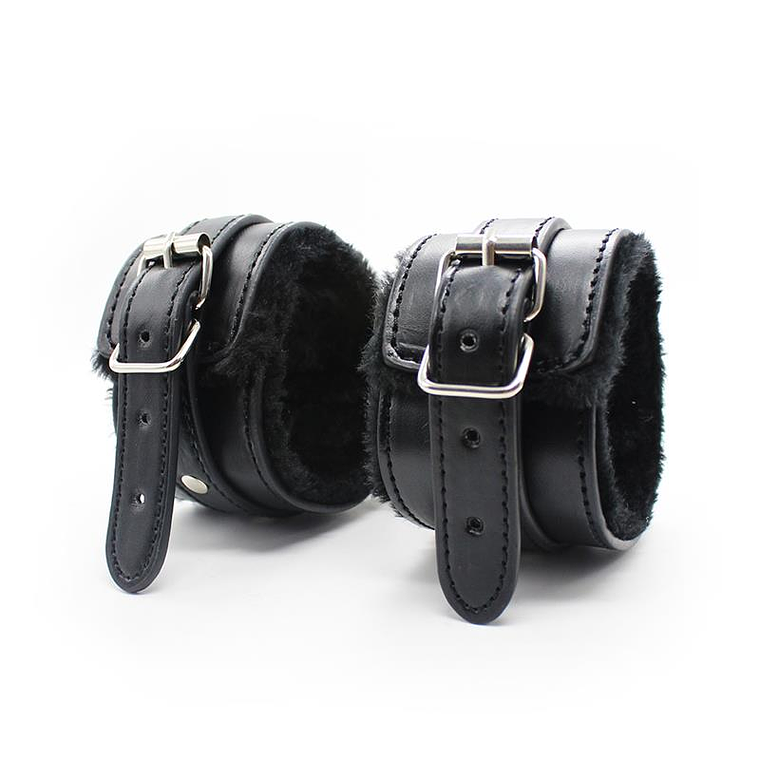 Kit Bondage Iniciante 11 Peças | Algemas Venda Flogger e Mais 6