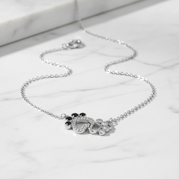 Collar de Patitas en corazon Plata 925  2