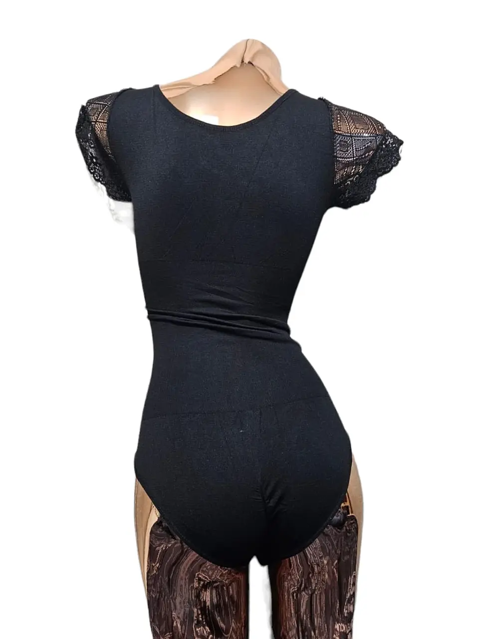Body Reductor Y Modelador Con Mangas De Encaje 4