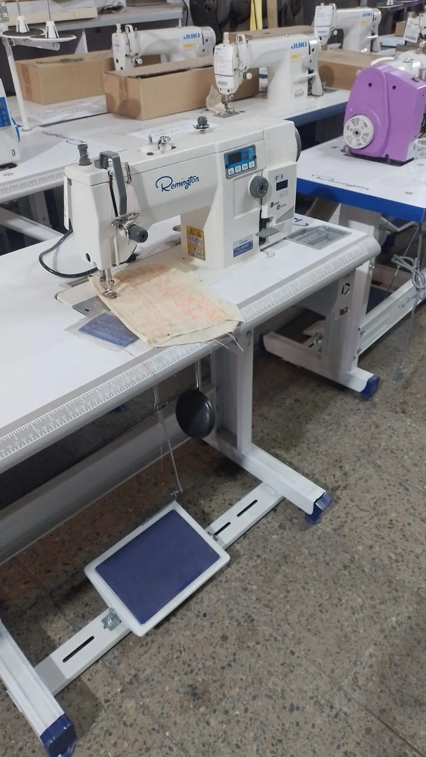 Máquina de coser Industrial Recta - Zig Zag Remington RT-20U53DZ Comp 100 Puntadas 1