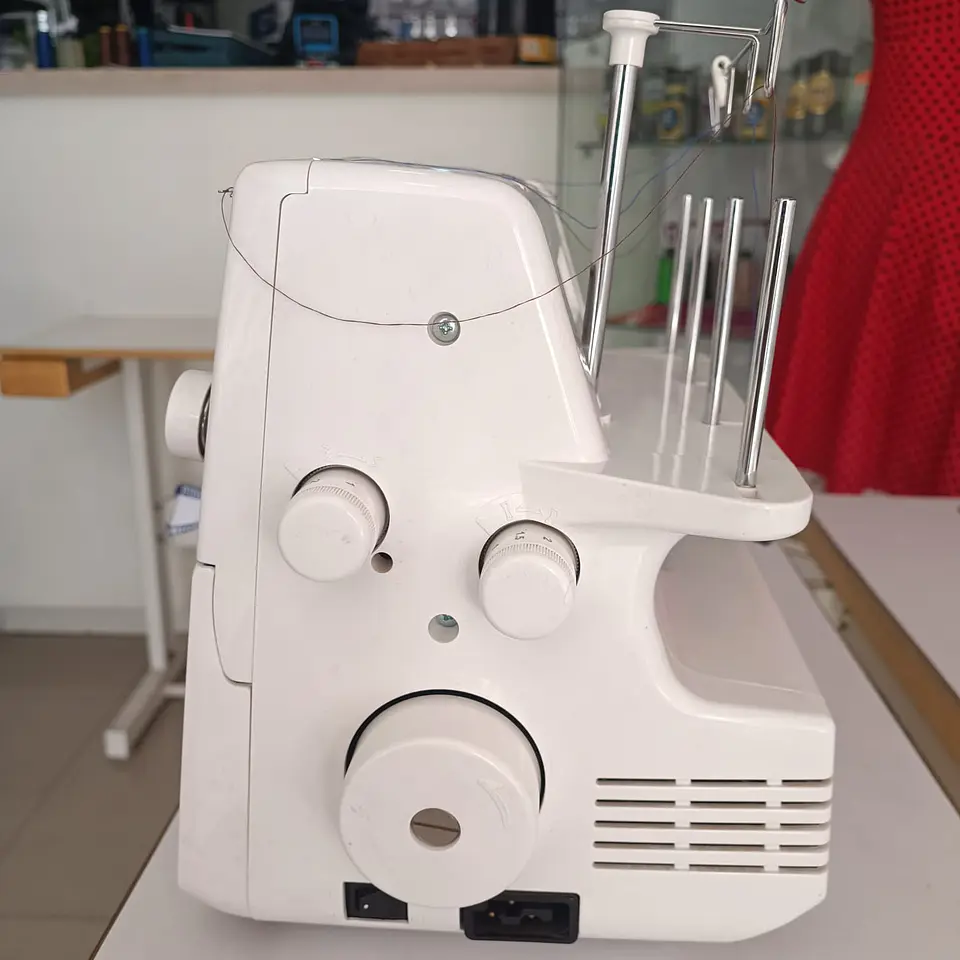 Máquina de coser Overlock Remington SL3340D 2