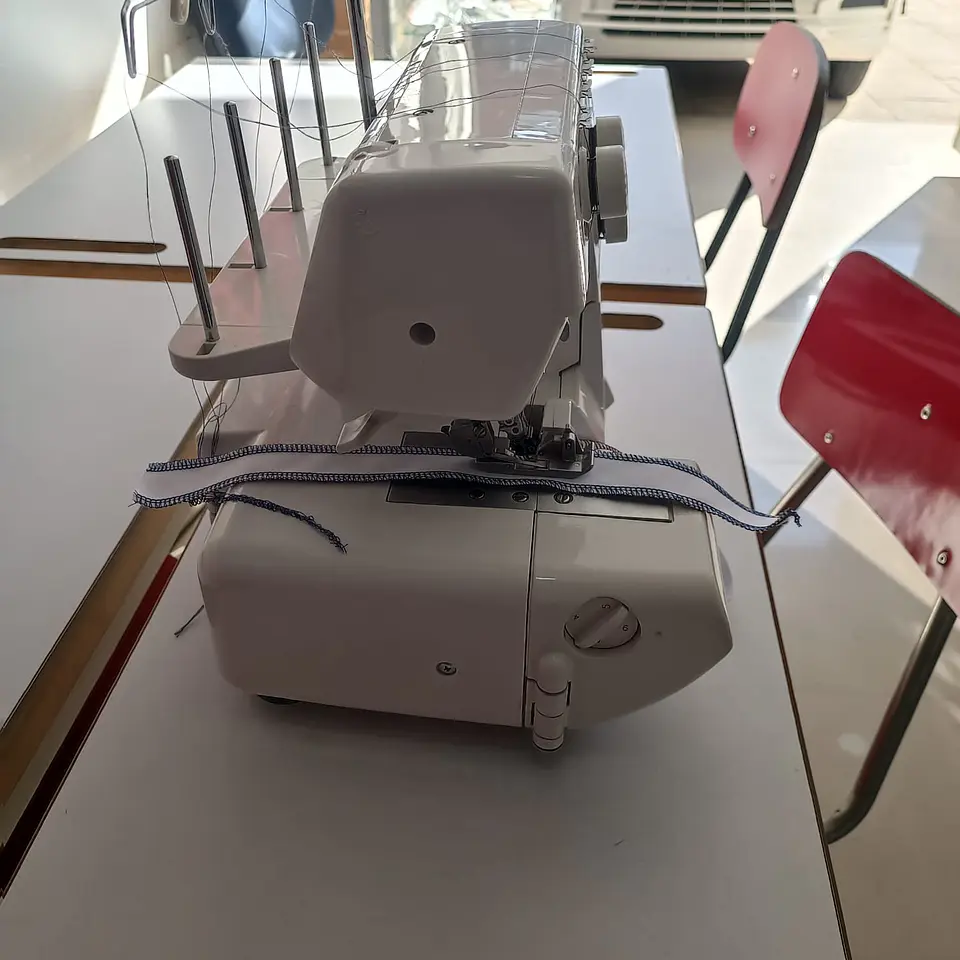 Máquina de coser Overlock Remington SL3340D 3