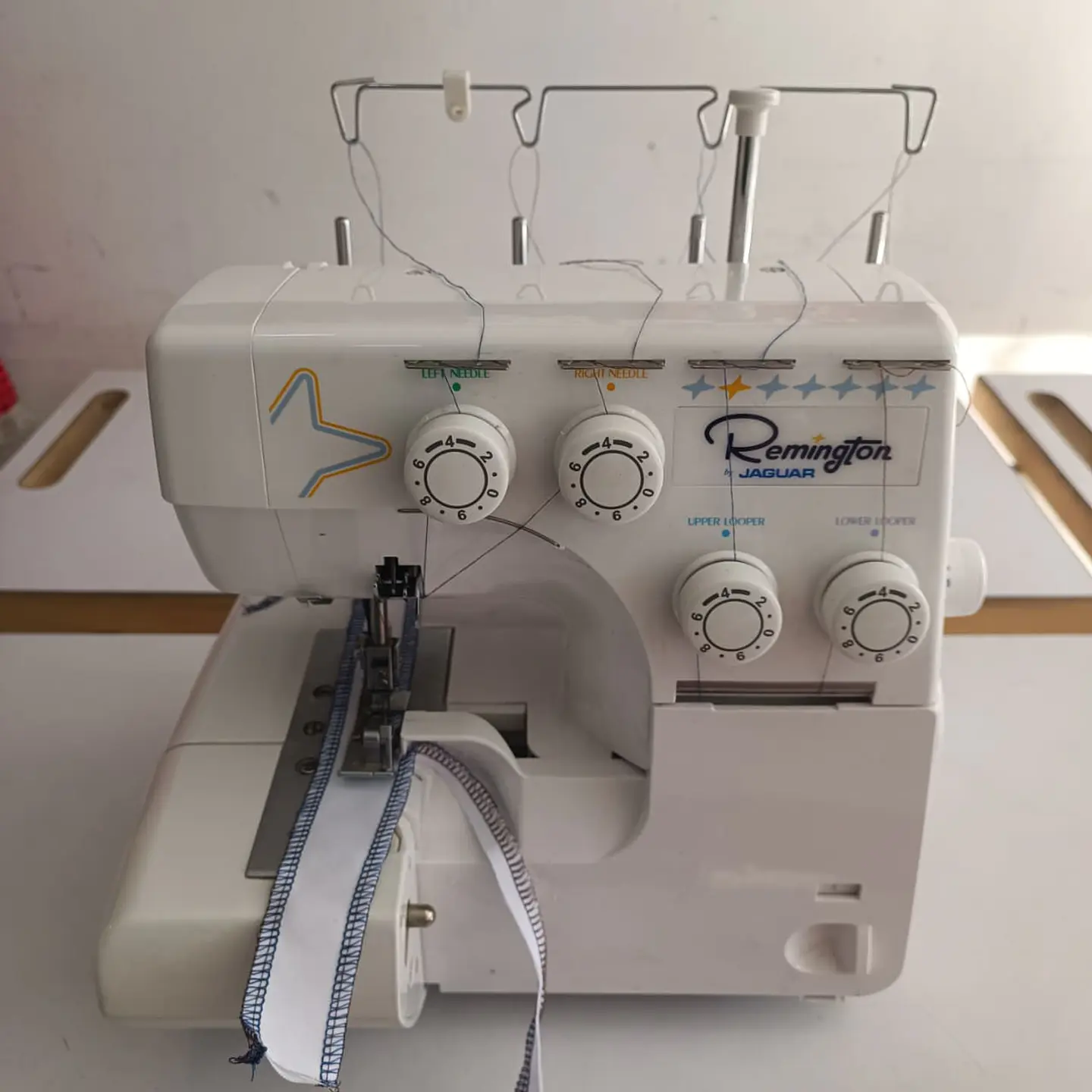 Máquina de coser Overlock Remington SL3340D 1