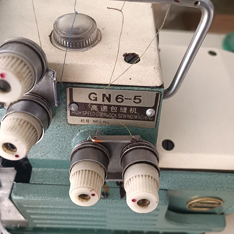 Máquina de coser Overlock Industrial GN6-5