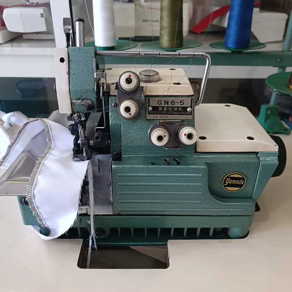 Máquina de coser Overlock Industrial GN6-5 2