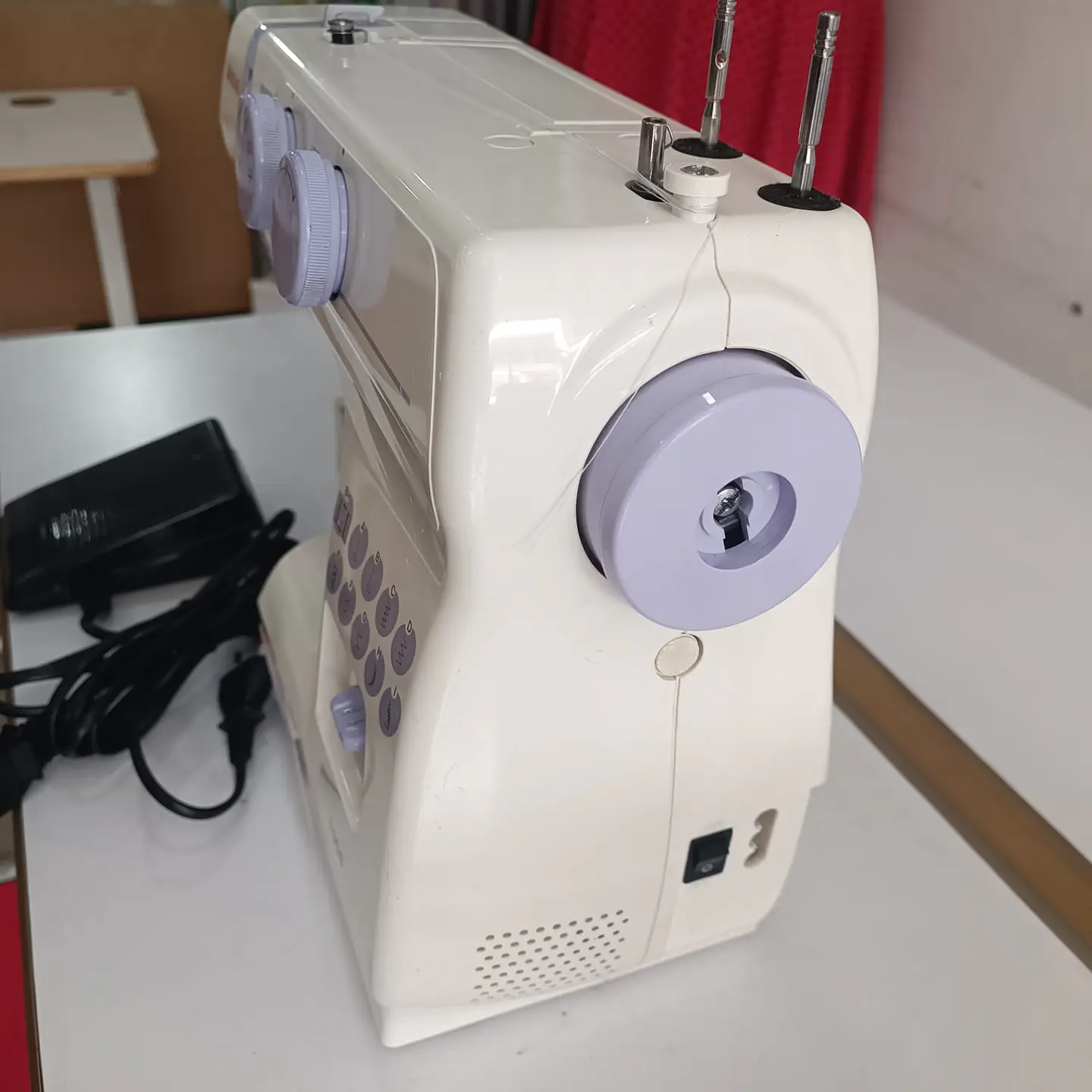 Máquina de coser Janome 1008 3