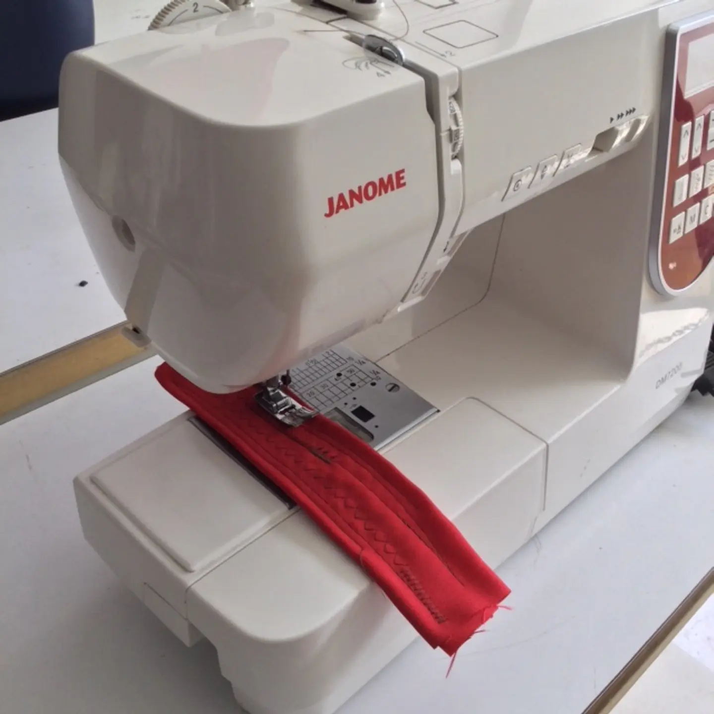 Máquina de coser Janome DM7200 electronica 2