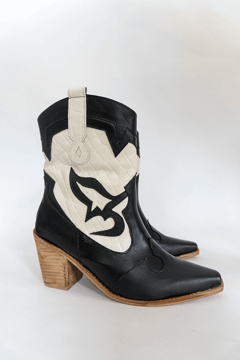 Victoria Blanco y Negro