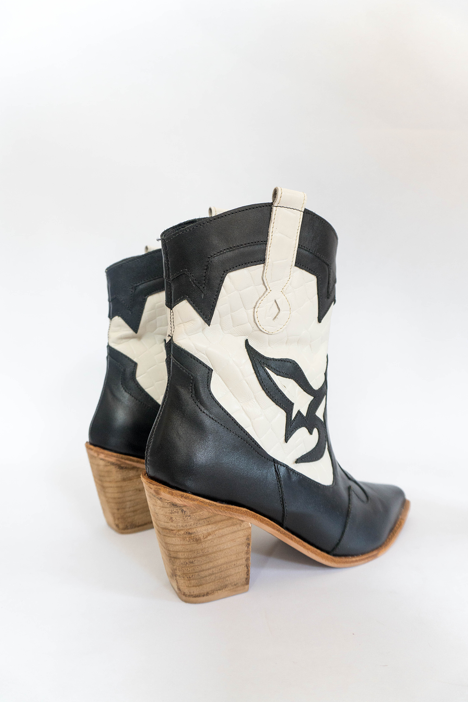 Victoria Blanco y Negro 4