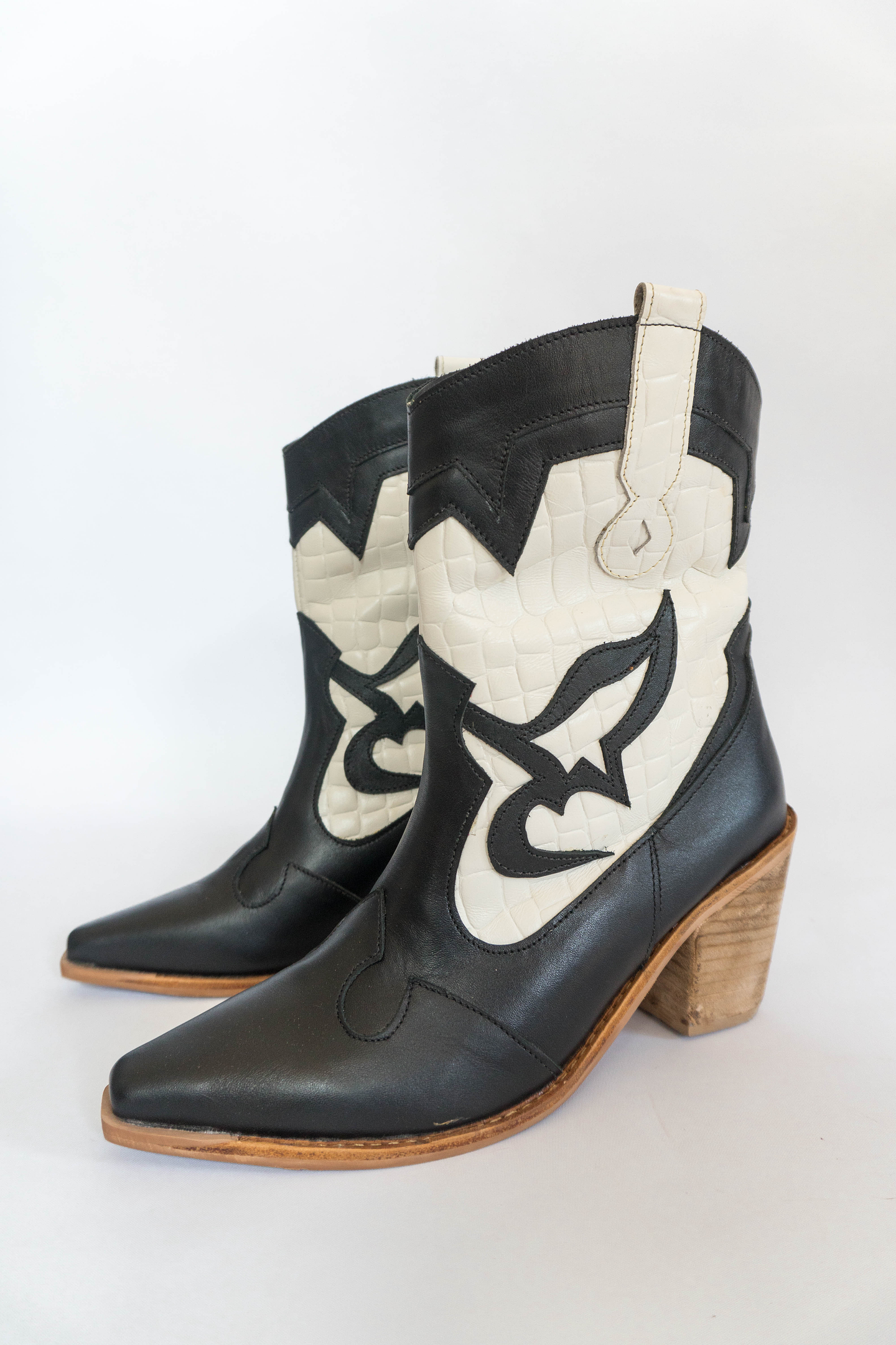 Victoria Blanco y Negro 6