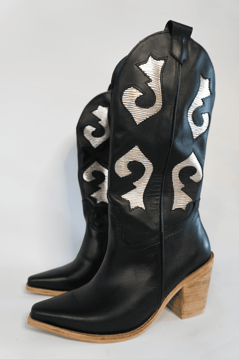 Rubia Negras y Doradas