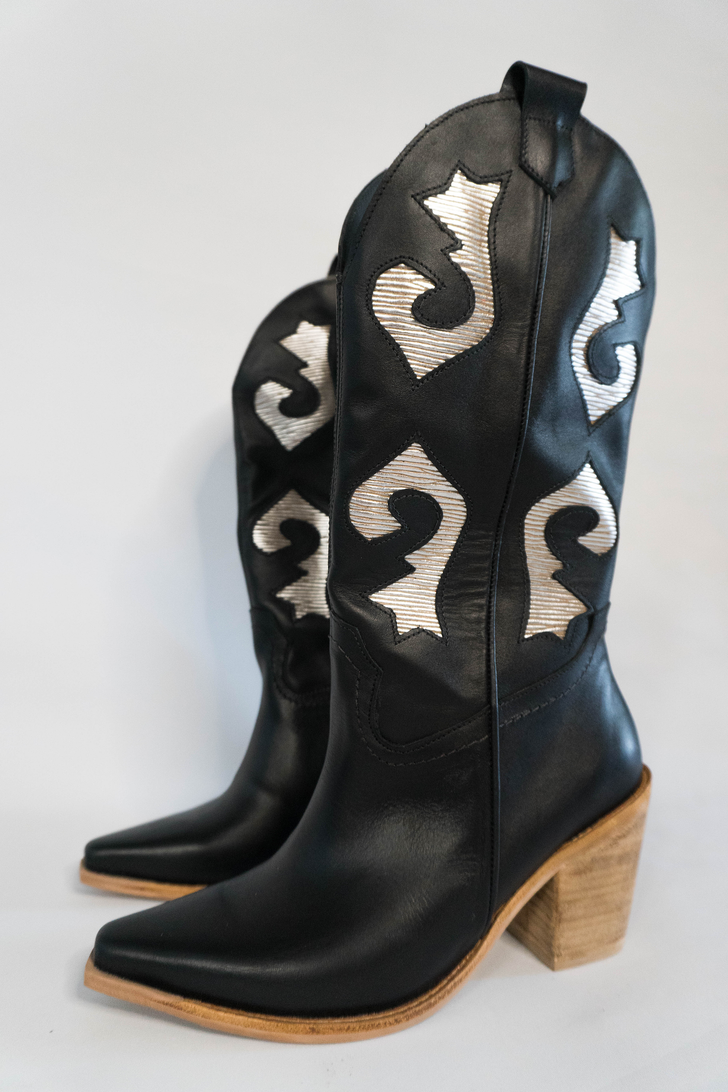 Rubia Negras y Doradas 1