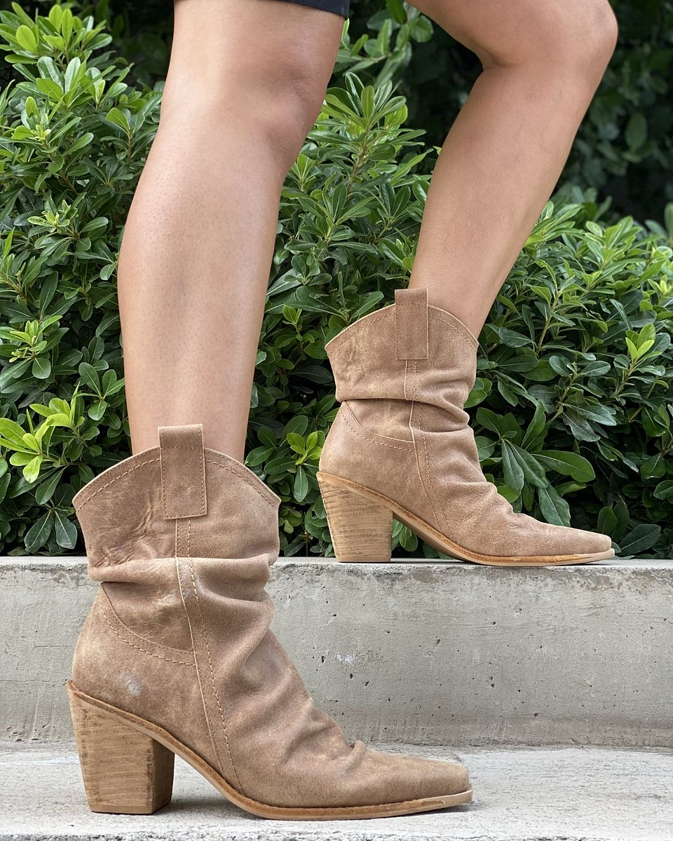 Nona Camel Gastado 1