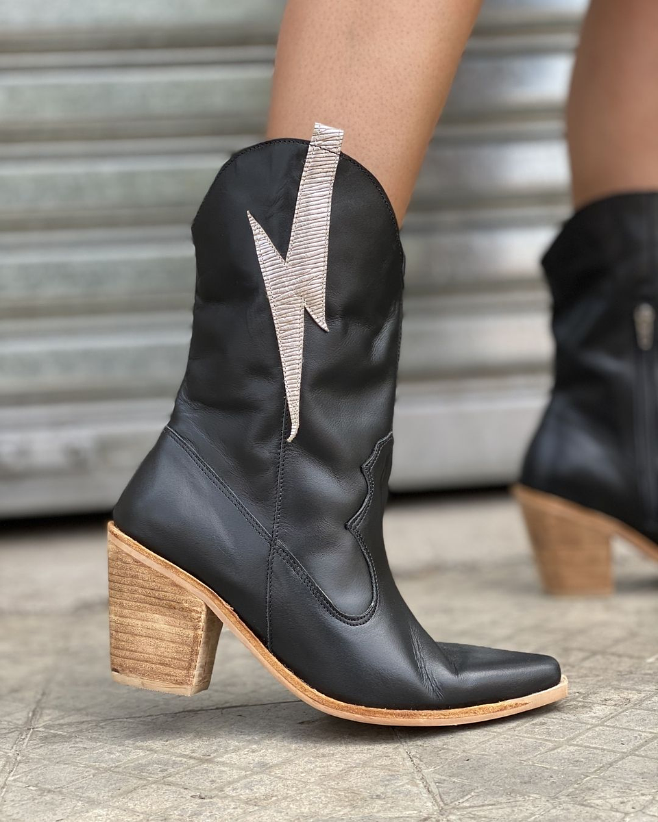 Bota Rayo Negras MIDI 2