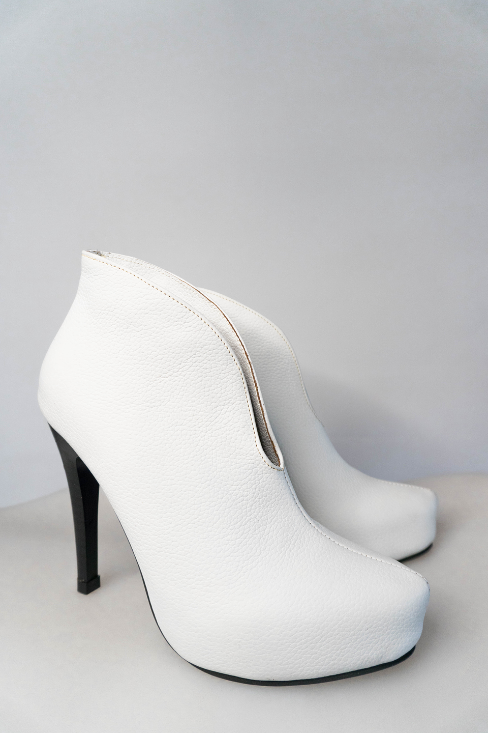 Joyce Blanca Taco Aguja 1