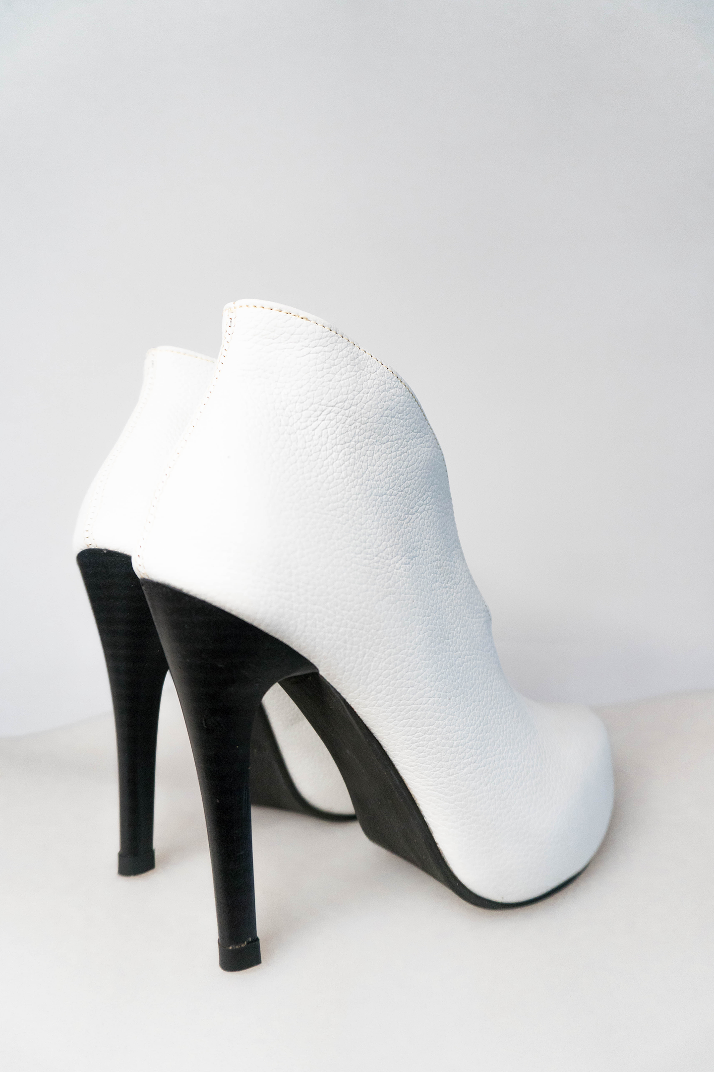 Joyce Blanca Taco Aguja 4