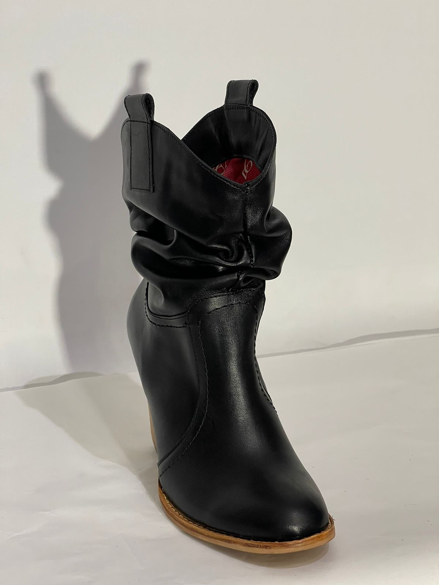 Egipto Cuero Negro 2