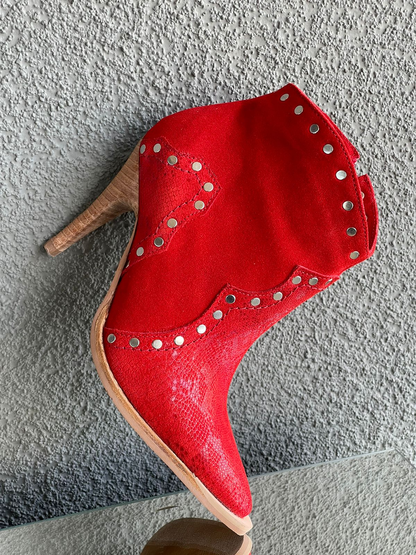 Australia Reno Rojo Con Folia Rojo 4