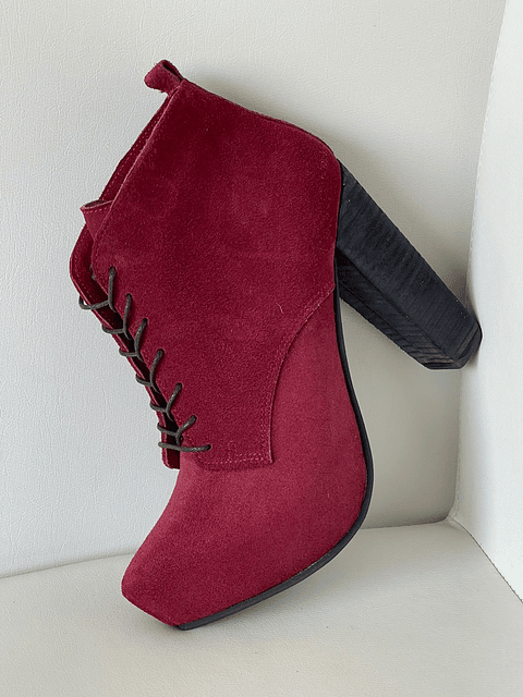 Las Vegas Reno Burdeos