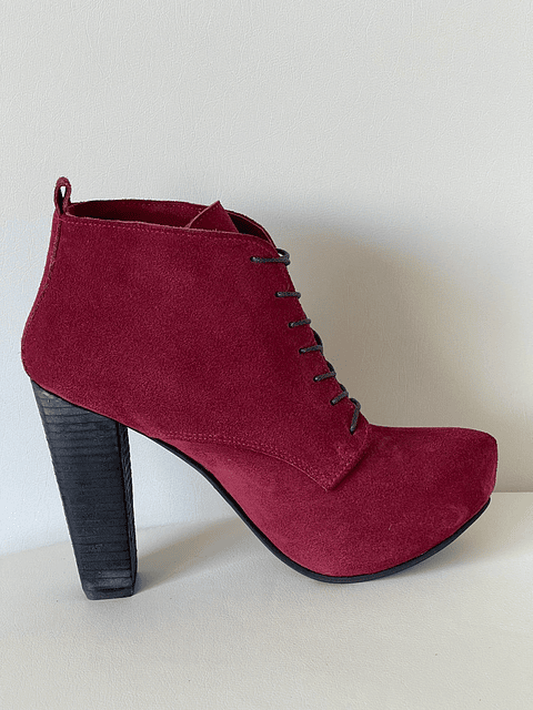 Las Vegas Reno Burdeos